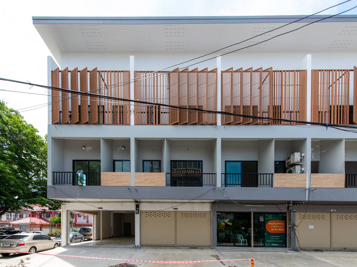 ขายทาวน์โฮม โฮมออฟฟิศ 3ชั้น ประชาอุทิศ83 ทุ่งครุ กทม. ค้าขาย อยู่อาศัย ใกล้แหล่งชุมชน ใกล้ถนนใหญ่ โทร 0999152385