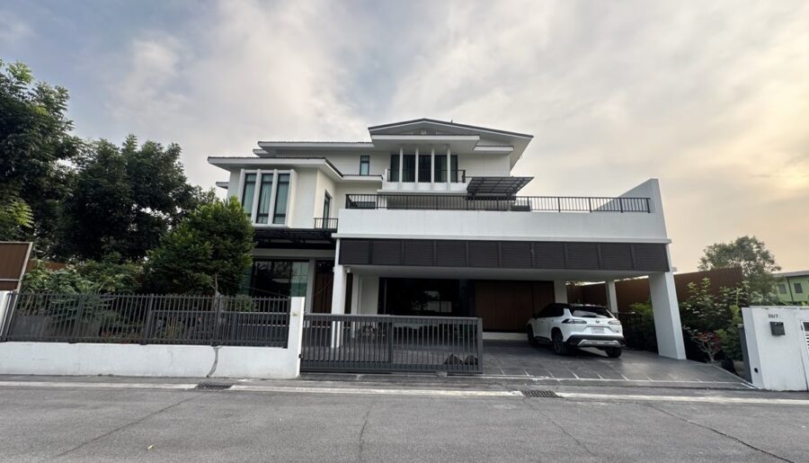 ขายบ้าน 3 ชั้น หมู่บ้าน Raya Residence Bangkok รามคำแหง 118 แยก 33 พื้นที่ 124.6 ตร.ว. โทร 098-2459954