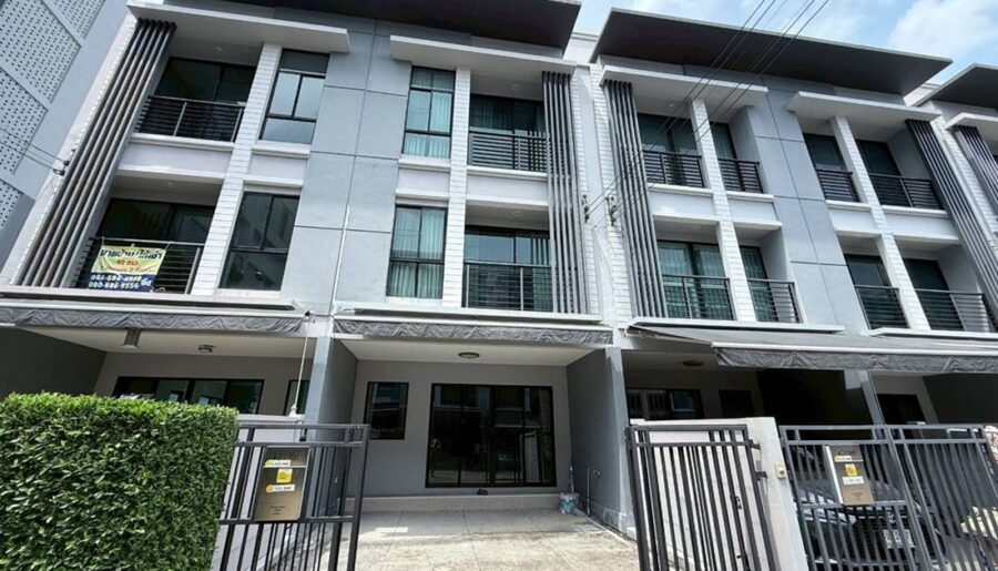 ขายทาวน์โฮม 3 ชั้น บ้านกลางเมือง รัตนาธิเบศร์ ใกล้รถไฟฟ้าสายสีม่วง สภาพใหม่ เจ้าของดูแลดีมาก โทร 091-0601637