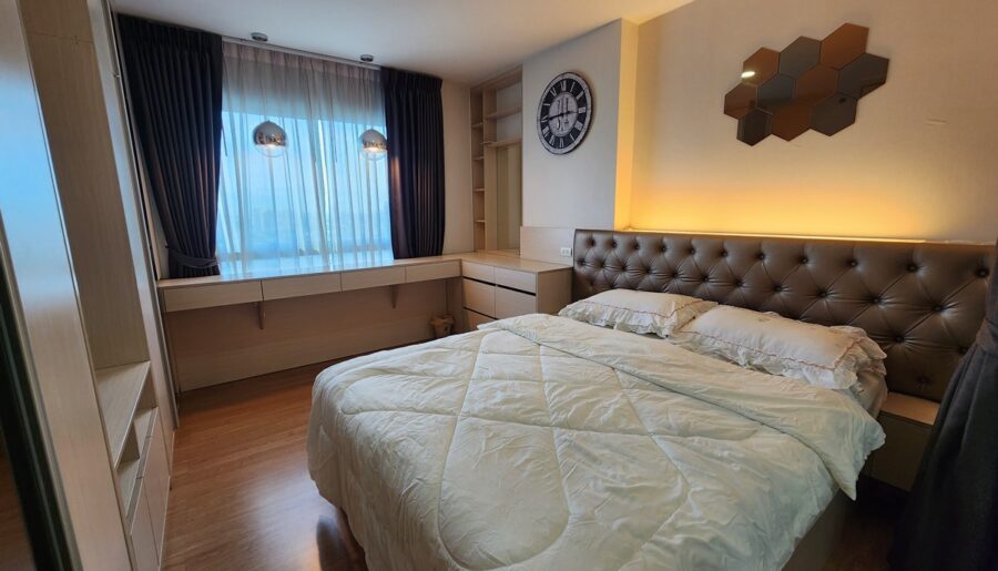 ขายคอนโด ศุภาลัย เวอเรนด้า รัชวิภา-ประชาชื่น 1 ห้องนอน ชั้น 20 วิวสระว่ายน้ำ วิวเมือง โล่งสบาย Tel 081-8286429