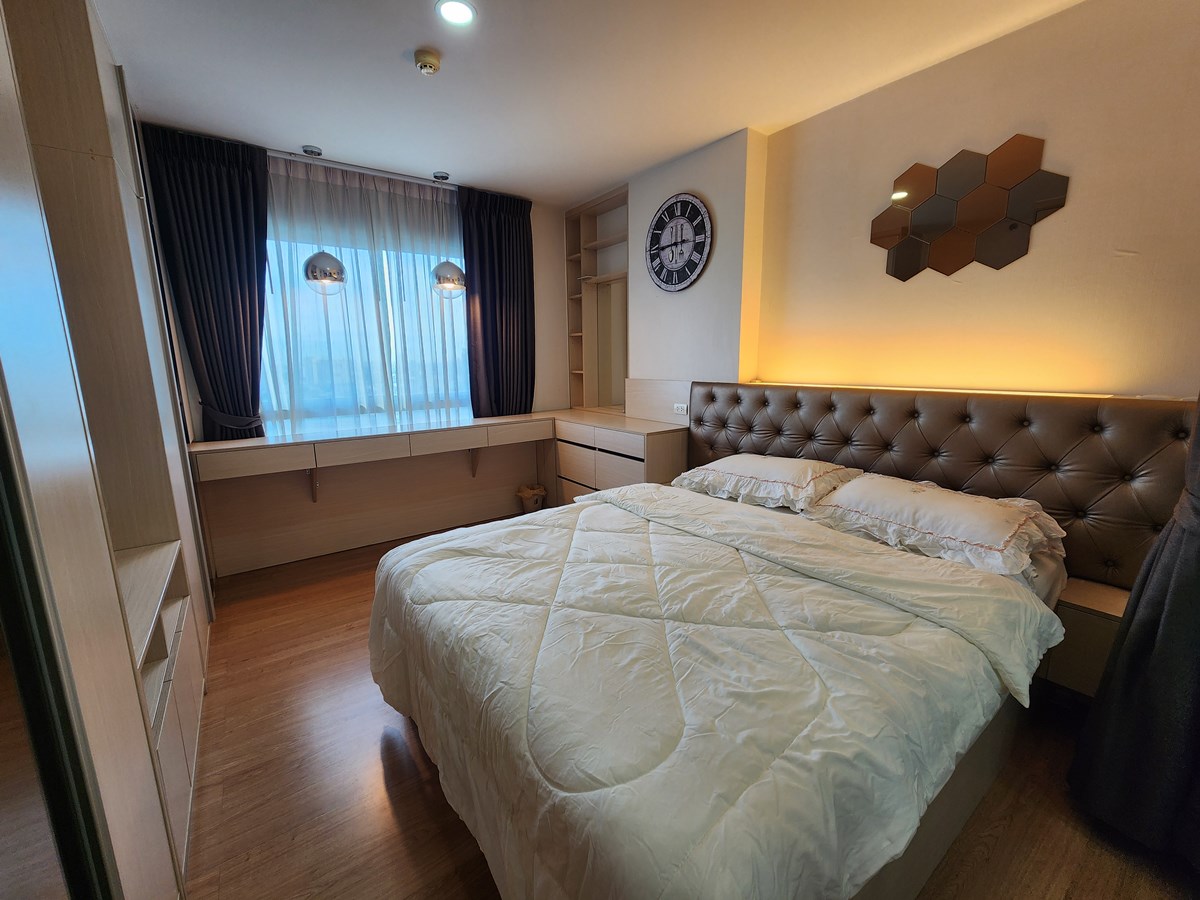 ขายคอนโด ศุภาลัย เวอเรนด้า รัชวิภา-ประชาชื่น 1 ห้องนอน ชั้น 20 วิวสระว่ายน้ำ วิวเมือง โล่งสบาย Tel 081-8286429