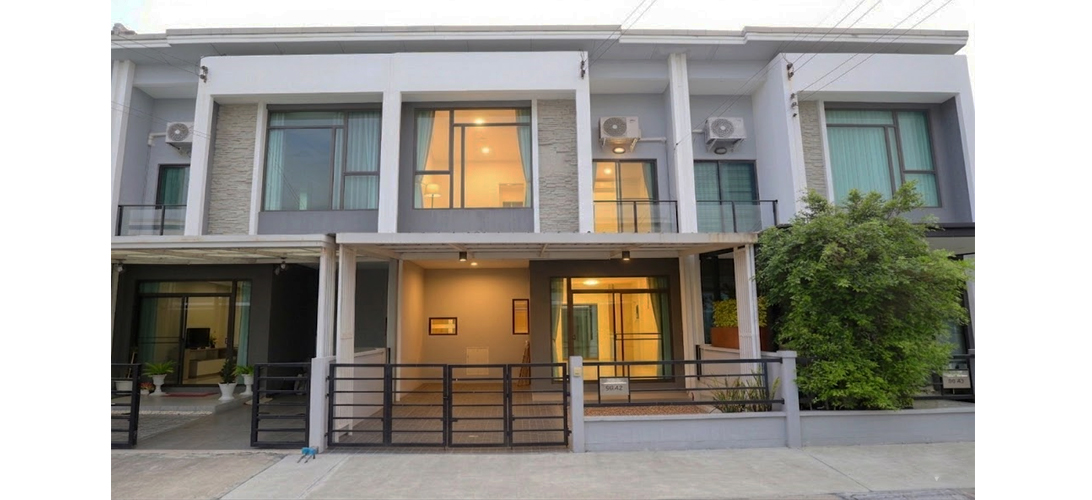 ทาวน์โฮม ขาย เพียง3.4ล้าน ทาวน์โฮมพลีโน่ราคาถูก พร้อมอยู่ของแถมครบ ทาวน์โฮมAPราคาคุ้ม คุ้มกว่าทุกหลังในโครงการ